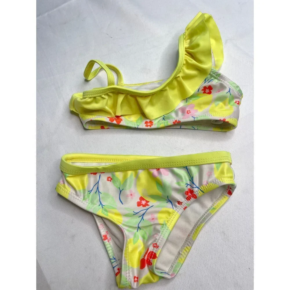 Vibrant Floral Swimsuit - Perfect for Summer‎ Fun!